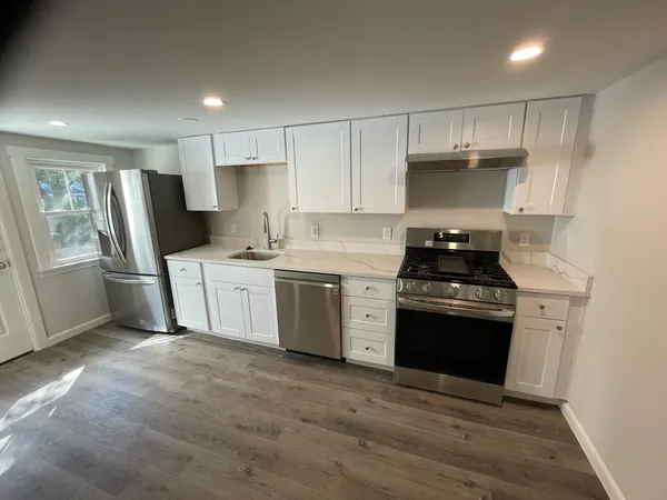 $3,100 | 206 Concord Street, Unit 1, Newton, MA 02462
