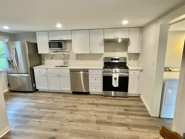 $3,100 | 206 Concord Street, Unit 1, Newton, MA 02462