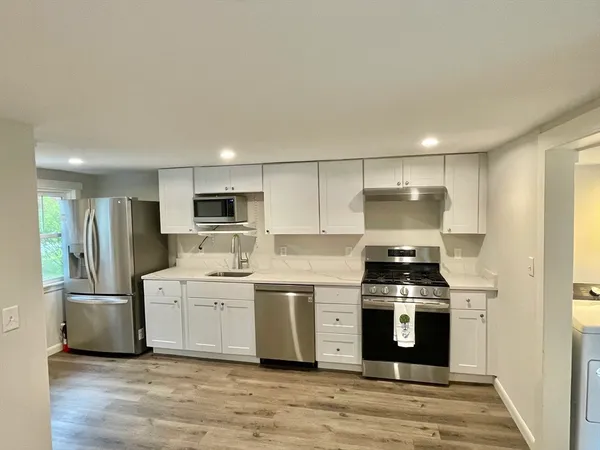 $3,100 | 206 Concord Street, Unit 1, Newton, MA 02462