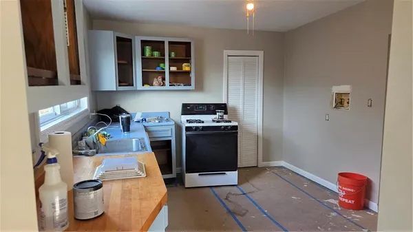 $1,100 | 199 Broadway Avenue, New Kensington, PA 15068