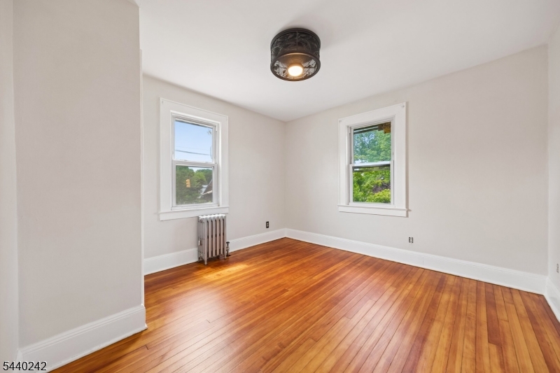 659 Raritan Road Cranford, NJ 07016 - Photo 16 of 36
