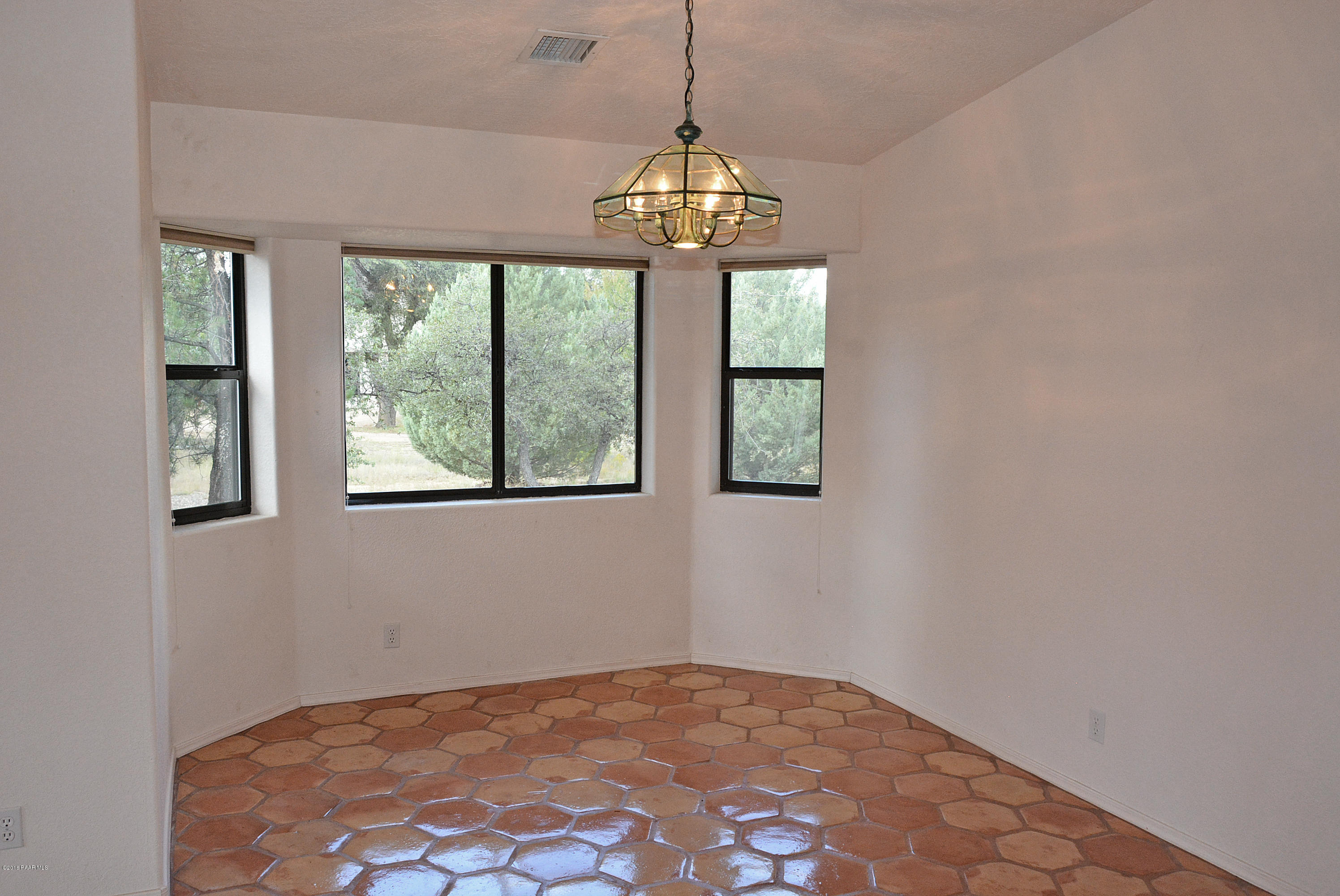 2850 West Bard Ranch Road Prescott, AZ 86305 - Photo 11 of 30 Dining Room