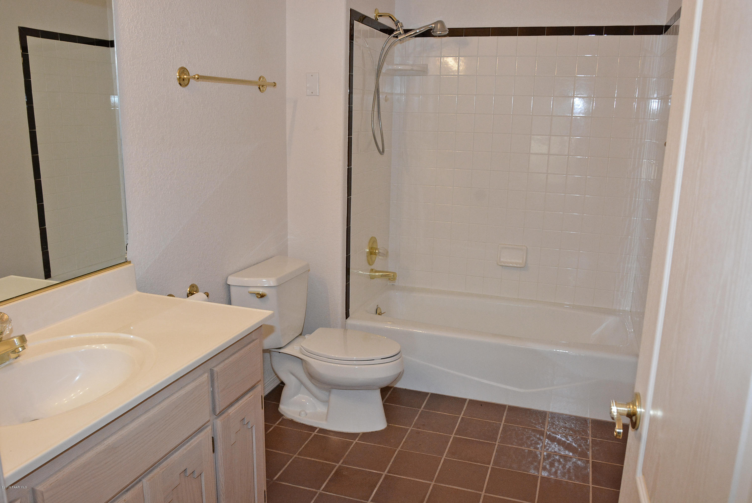 2850 West Bard Ranch Road Prescott, AZ 86305 - Photo 8 of 30 Hall Bathroom