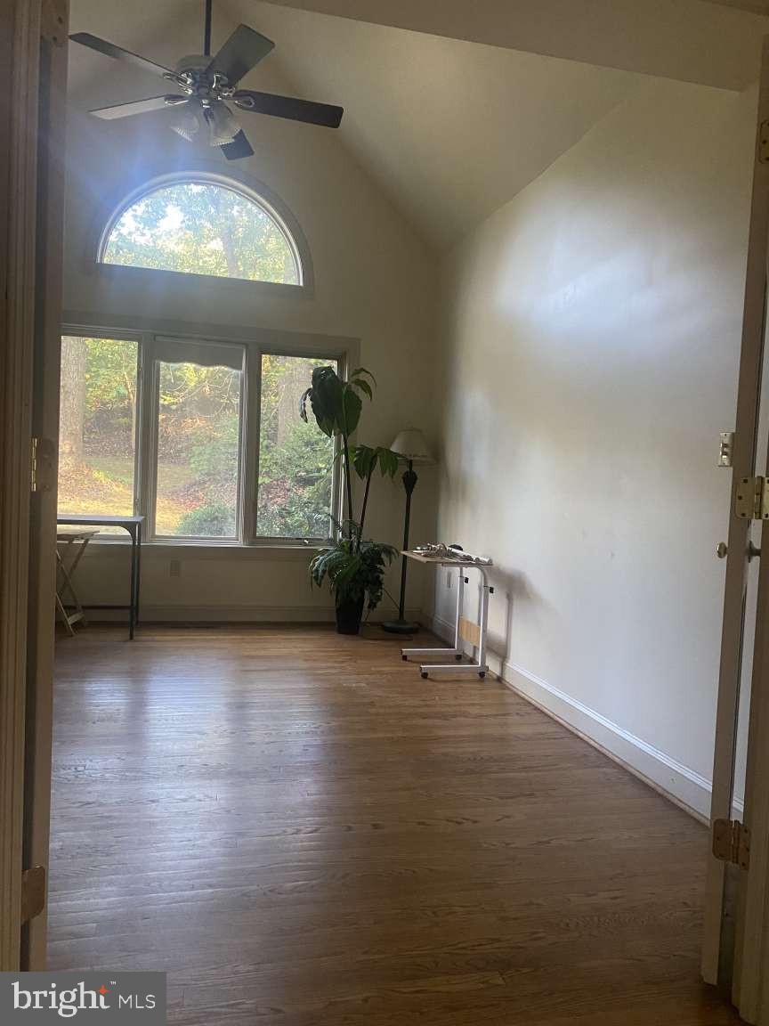 44 Frederick Way Kirkwood, PA 17536 - Photo 17 of 50 en empty room with windows and ceiling fan