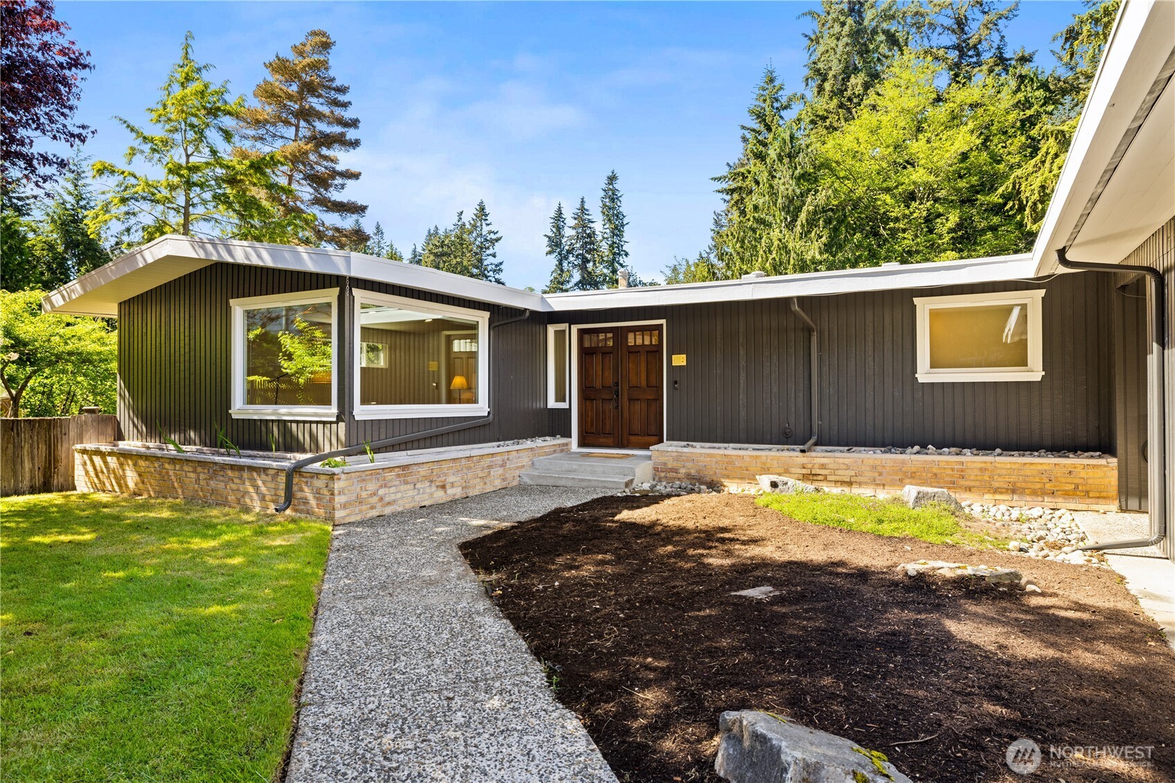 8021 181st Place Southwest Edmonds, WA 98026 - Photo 3 of 40