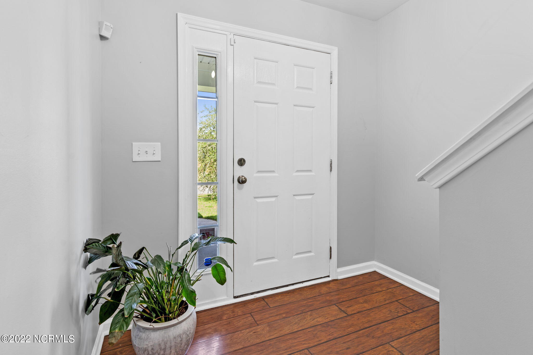 1191 South Brook Road Winnabow, NC 28479 - Photo 3 of 26 Foyer