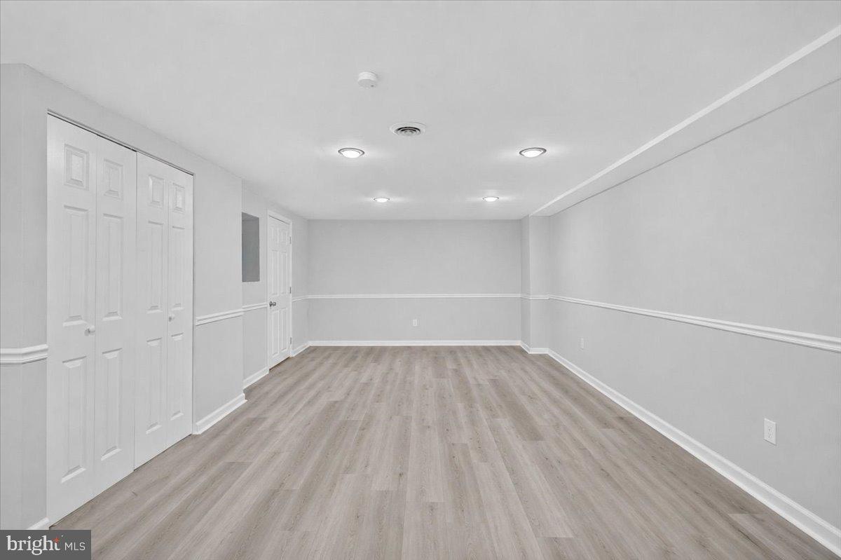 4233 Lawnside Road Philadelphia, PA 19154 - Photo 22 of 35 lower level with laundry and powder room