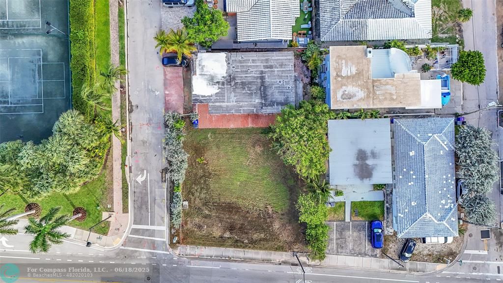 356 Balboa Street Hollywood, FL 33019 - Photo 2 of 15