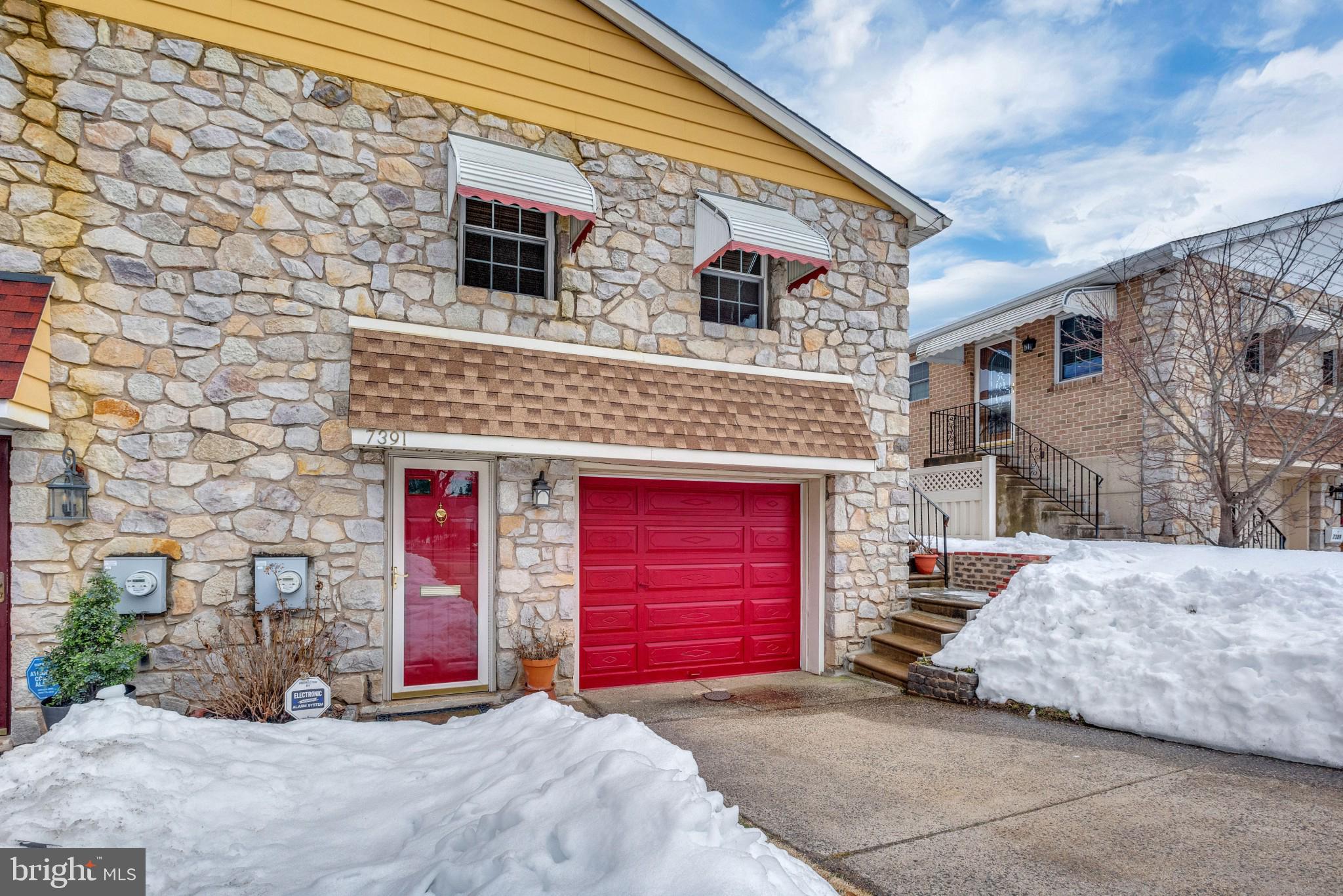 7391 Ridge Avenue Philadelphia, PA 19128 - Photo 2 of 30 Gallery Image 2