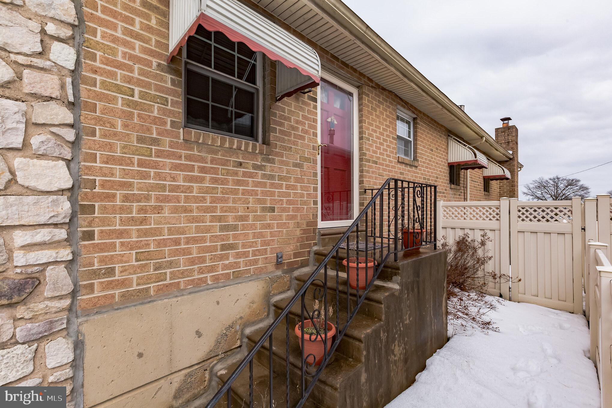 7391 Ridge Avenue Philadelphia, PA 19128 - Photo 3 of 30 Gallery Image 3