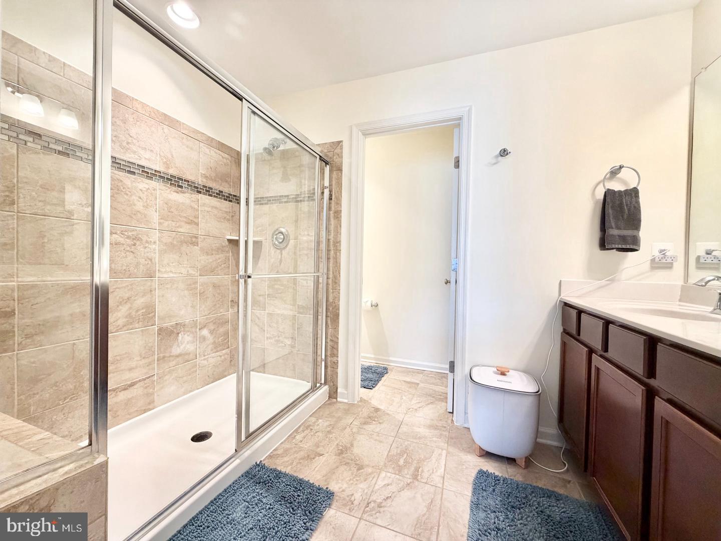 8468 Randell Rdg Road Frederick, MD 21704 - Photo 23 of 50 Modern bathroom with elegant finishes.