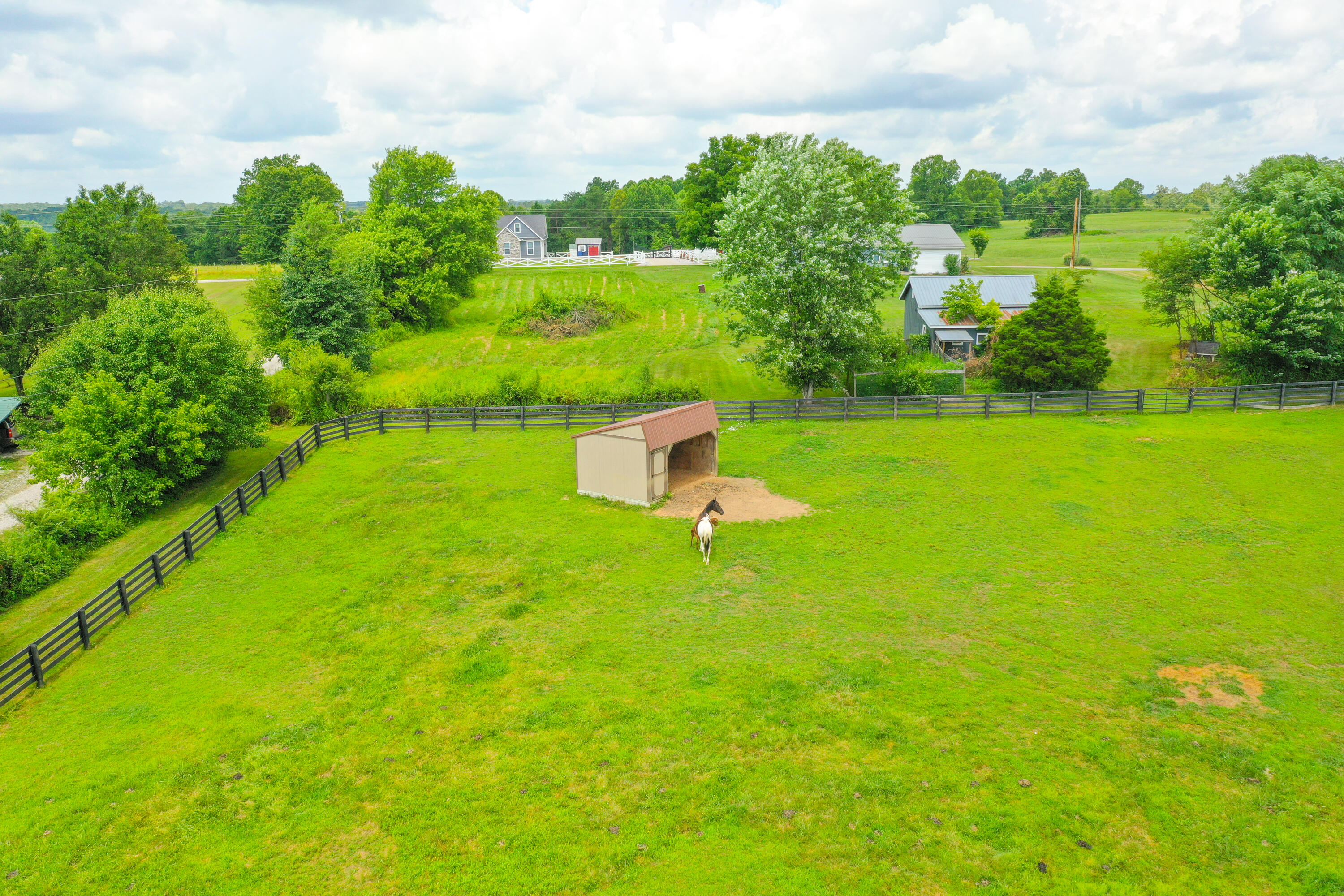 1786 Pine Top Road London, KY 40741 - Photo 15 of 67 DJI_0090