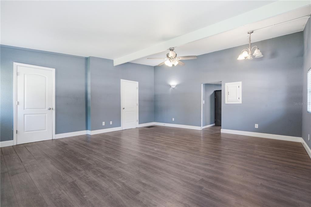 39217 Fibelkorn Road Zephyrhills, FL 33540 - Photo 6 of 27