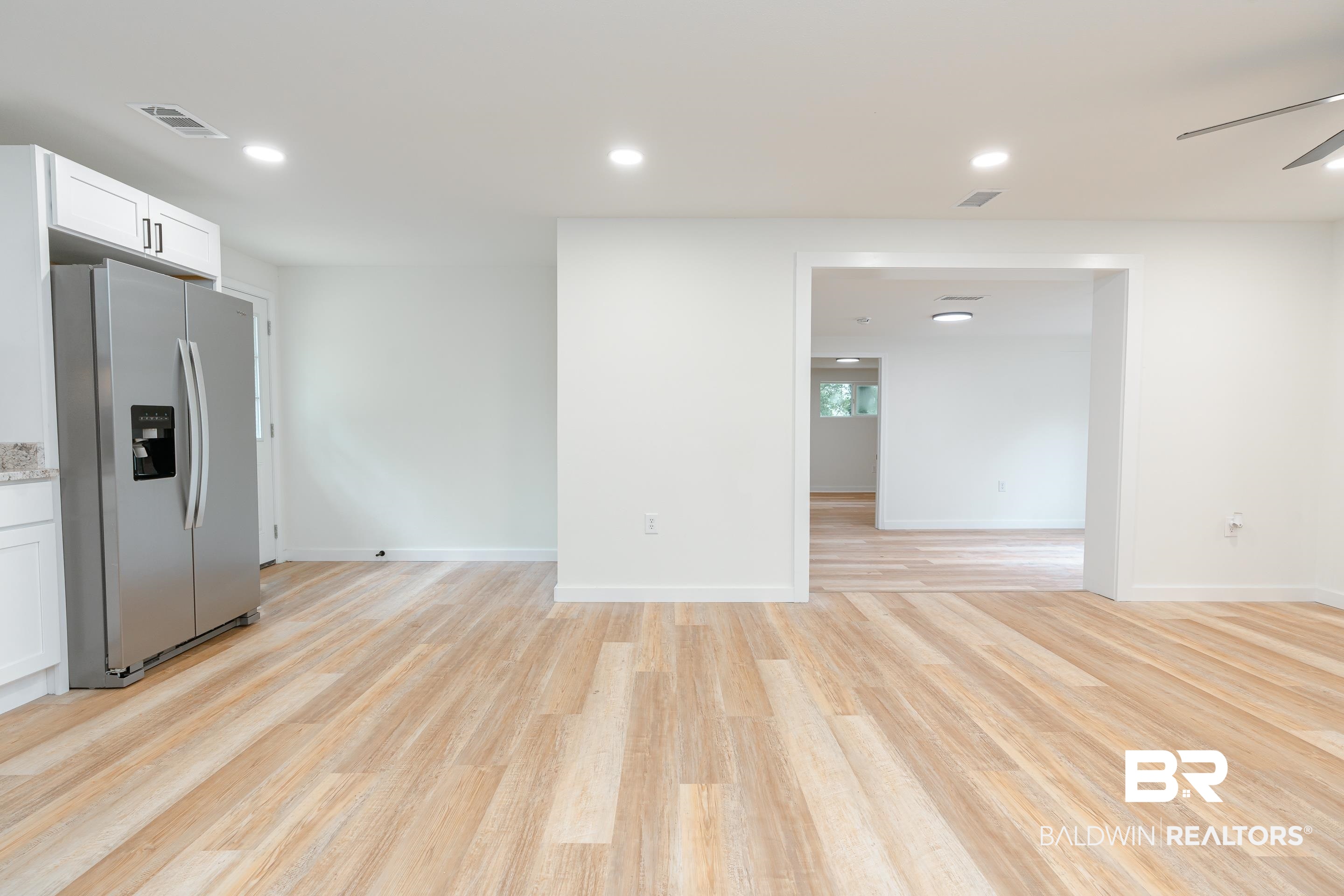 5201 Almeda Court Mobile, AL 36693 - Photo 9 of 25