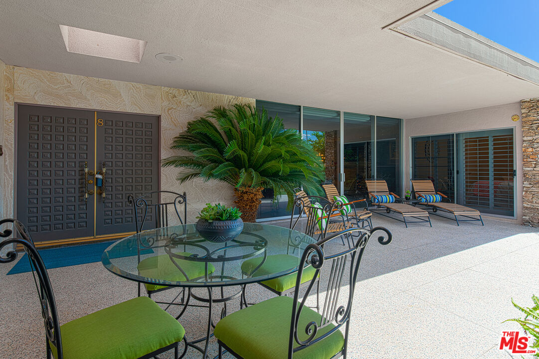 500 West Arenas Road, Unit 8 Palm Springs, CA 92262 - Photo 6 of 36