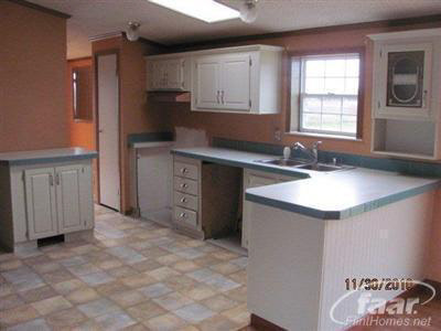 10307 North Center Road Clio, MI 48420 - Photo 2 of 10 20144085-1.JPG