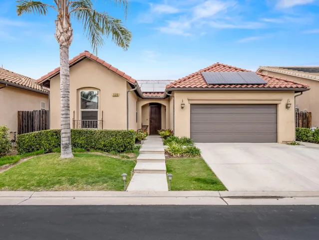 $529,000 | 11319 North Via Napoli Drive, Fresno, CA 93730