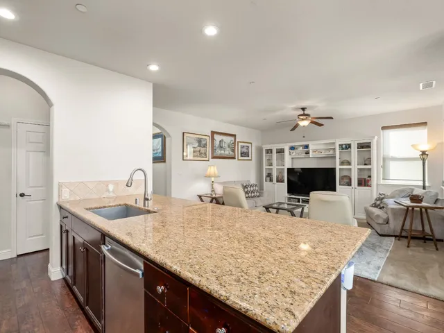 $529,000 | 11319 North Via Napoli Drive, Fresno, CA 93730