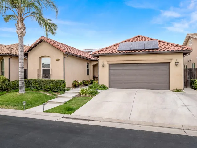 $529,000 | 11319 North Via Napoli Drive, Fresno, CA 93730