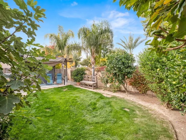 $529,000 | 11319 North Via Napoli Drive, Fresno, CA 93730