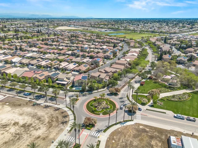 $529,000 | 11319 North Via Napoli Drive, Fresno, CA 93730