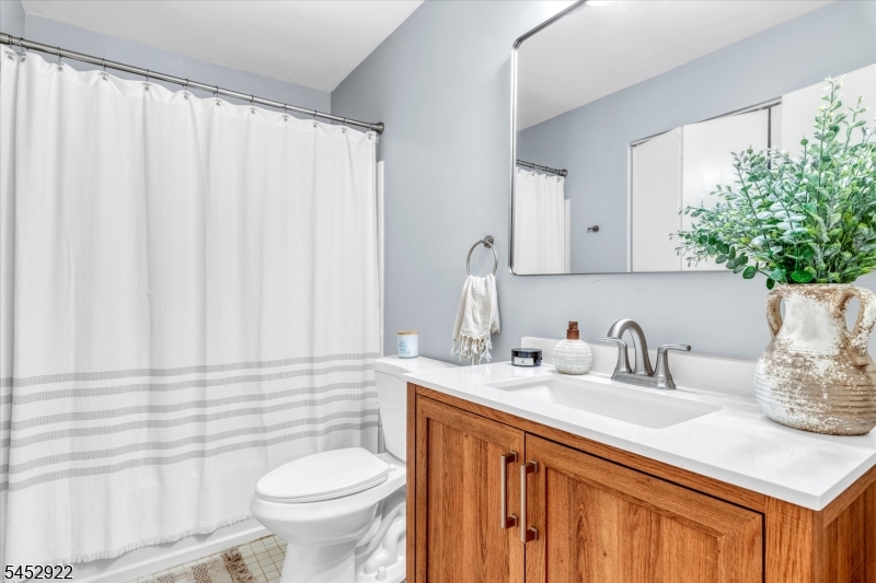 303 Tavistock Road Cherry Hill, NJ 08034 - Photo 12 of 24 Gallery Image 12