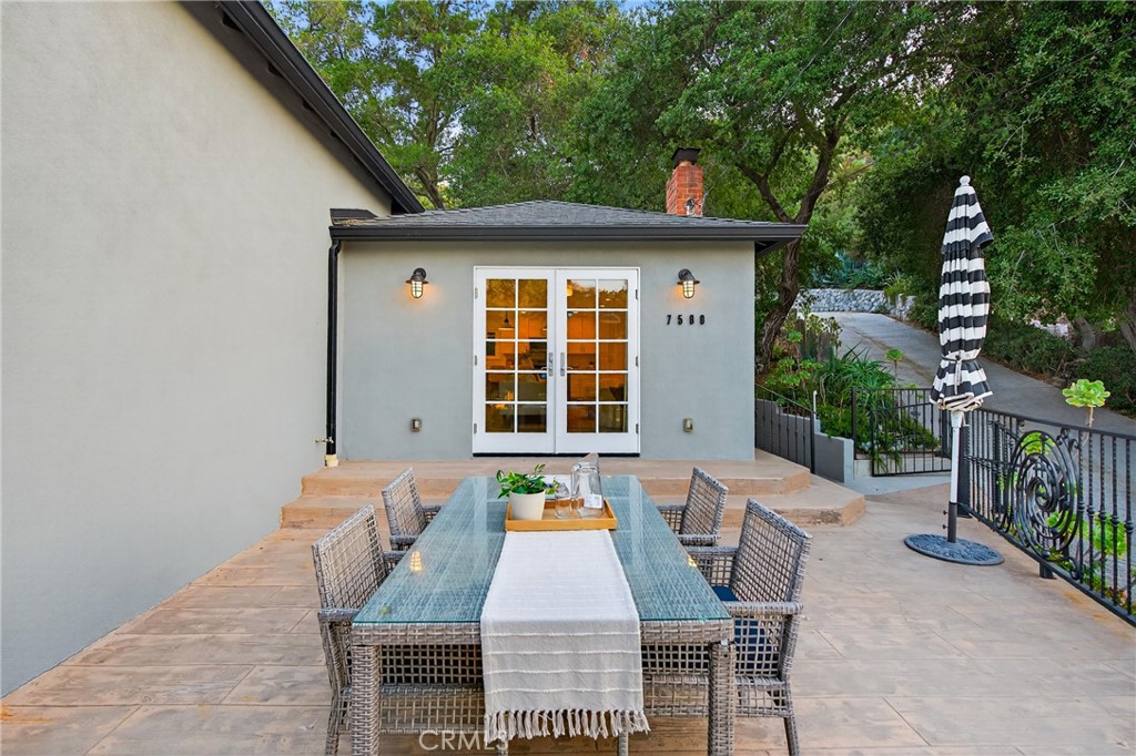 7576-7582 McGroarty Terrace Los Angeles, CA 91042 - Photo 40 of 47 swimming pool view with a outdoor space