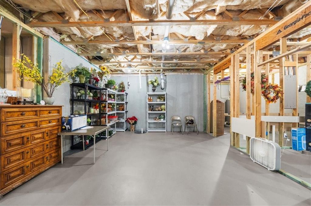 3357 Locust Cove Road Gainesville, GA 30504 - Photo 37 of 77 a view of a room with racks