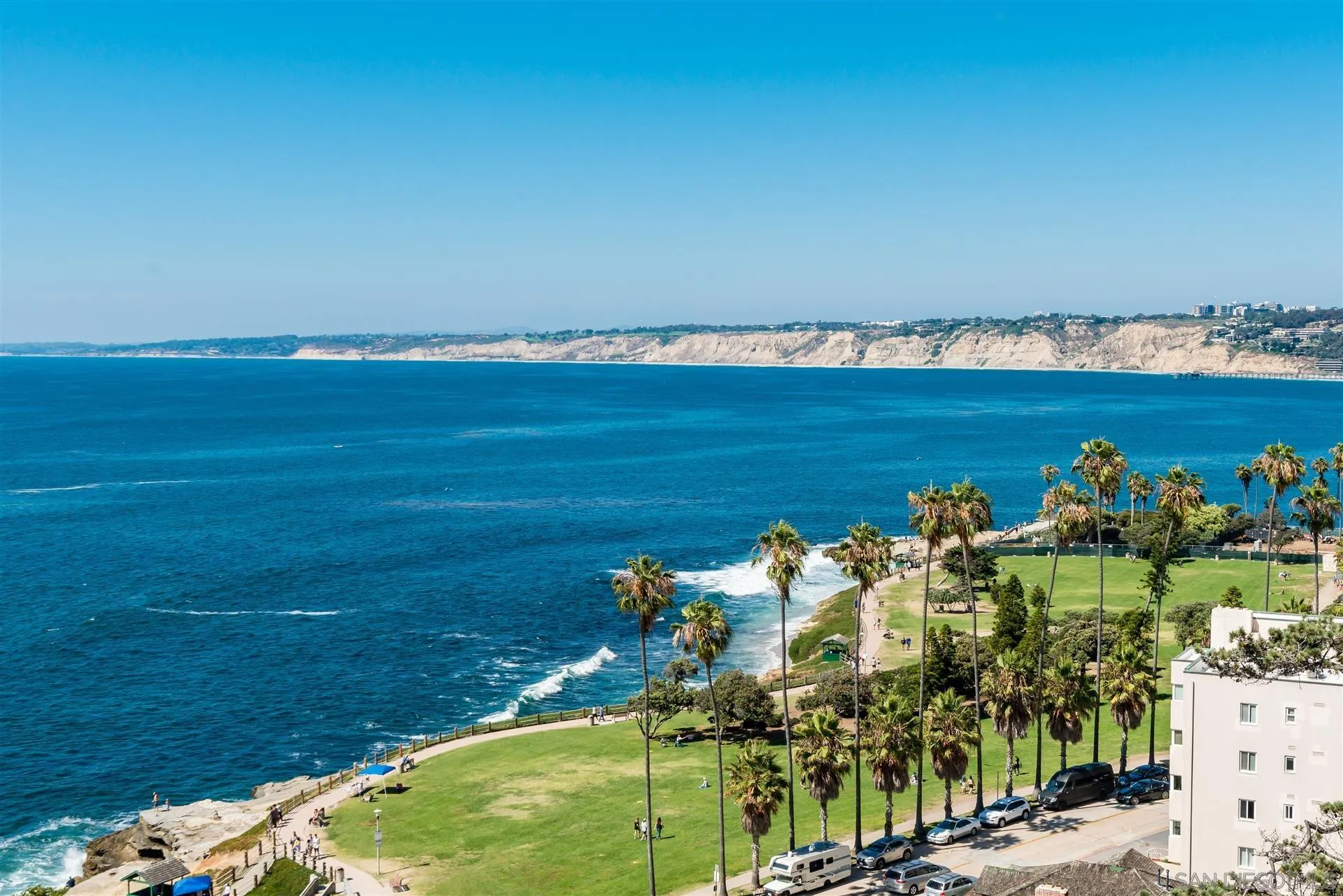939 Coast Boulevard, Unit 16F La Jolla, CA 92037 - Photo 22 of 22 a view of a yard with an outdoor space