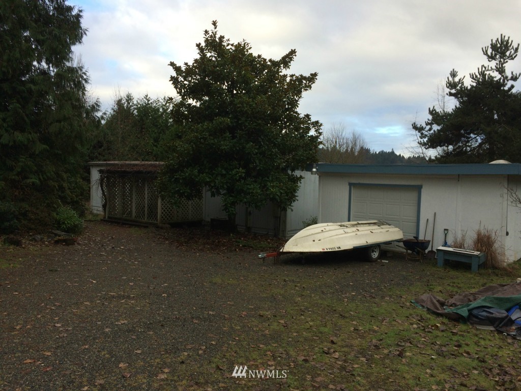 16347 Southeast May Valley Road Renton, WA 98059 - Photo 4 of 16 Gallery Image 4