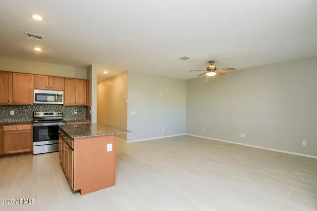 $1,950 | 8632 South 40th Lane, Laveen, AZ 85339