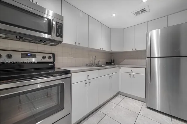 $1,650 | 3760 Inverrary Drive, Unit 3G, Lauderhill, FL 33319