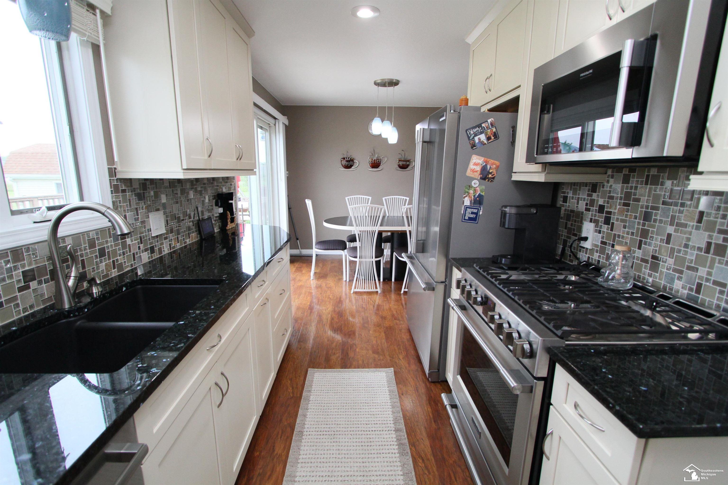 3522 Carleton West Road Carleton, MI 48117 - Photo 10 of 35