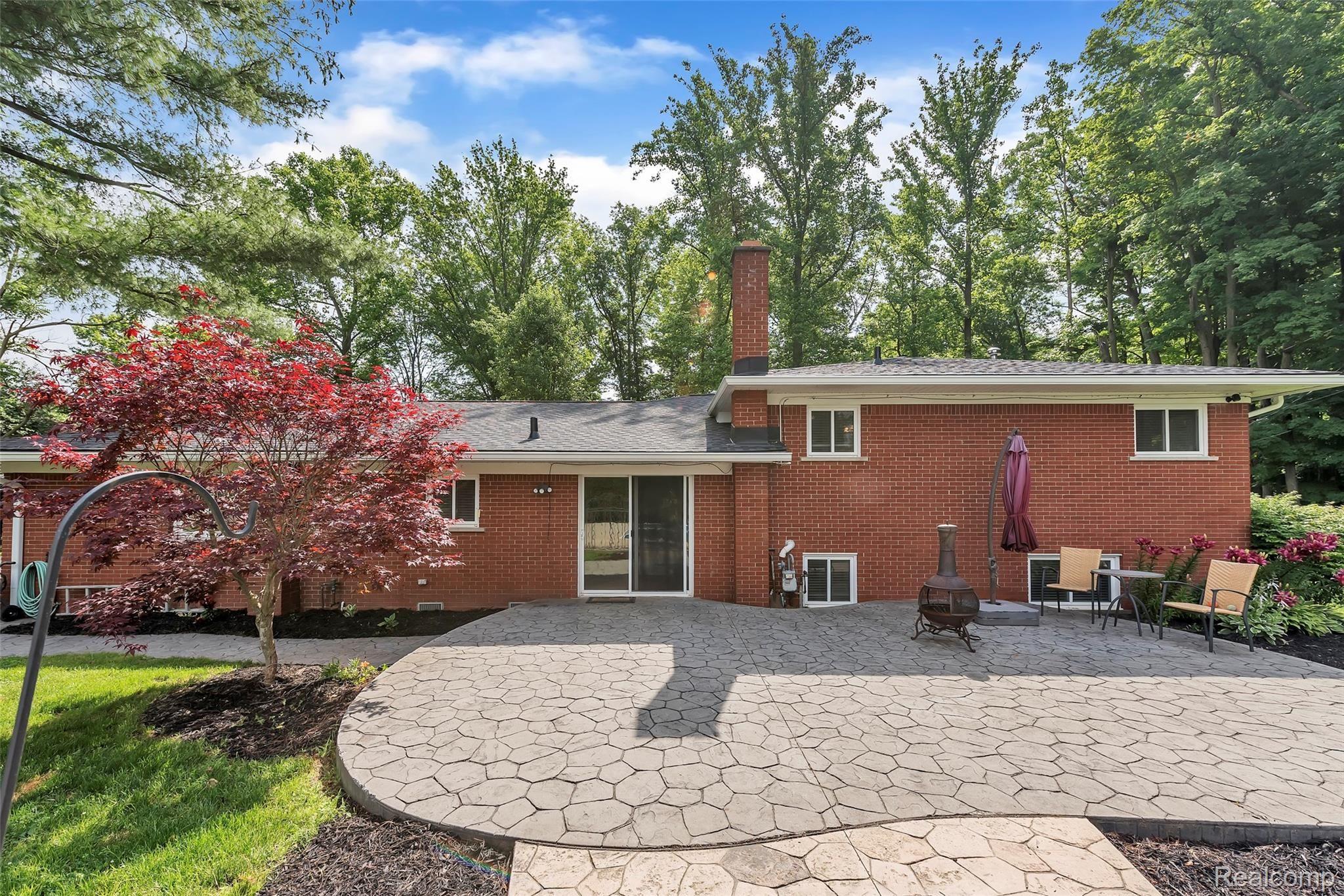 60451 Kunstman Road Ray, MI 48096 - Photo 30 of 39 Jays-Kuntsman-windowstill-6.jpg
