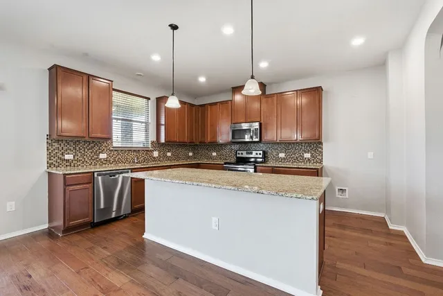 $390,000 | 6704 Ondantra Bend, Austin, TX 78744