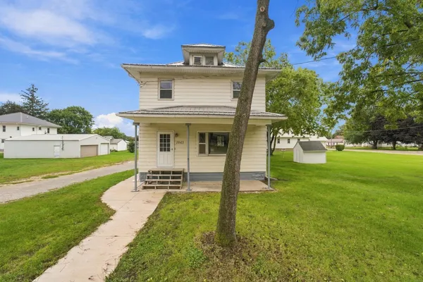 $157,500 | 1045 6th Street, Jesup, IA 50648