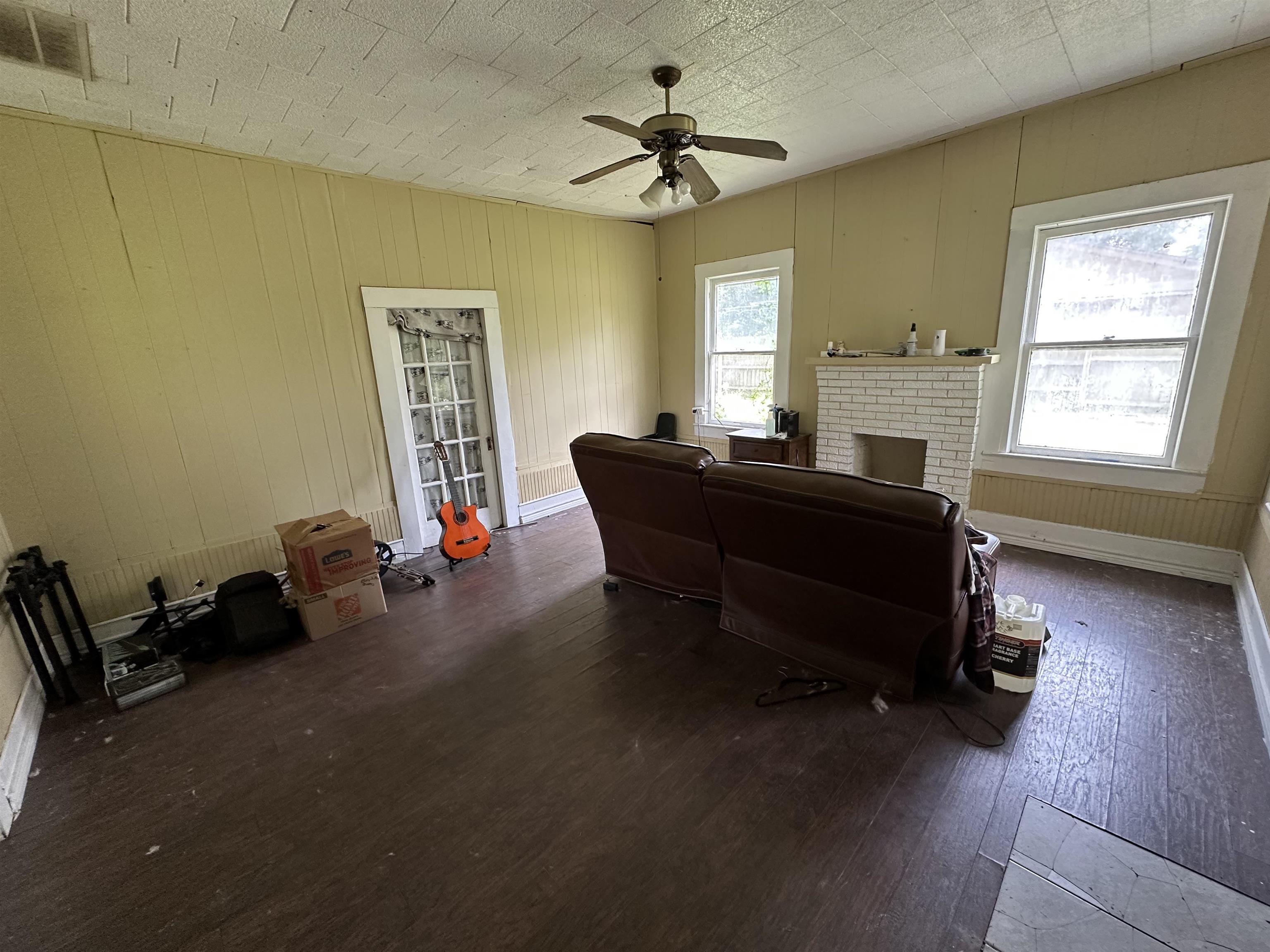 303 South 3rd Silsbee, TX 77656 - Photo 7 of 12