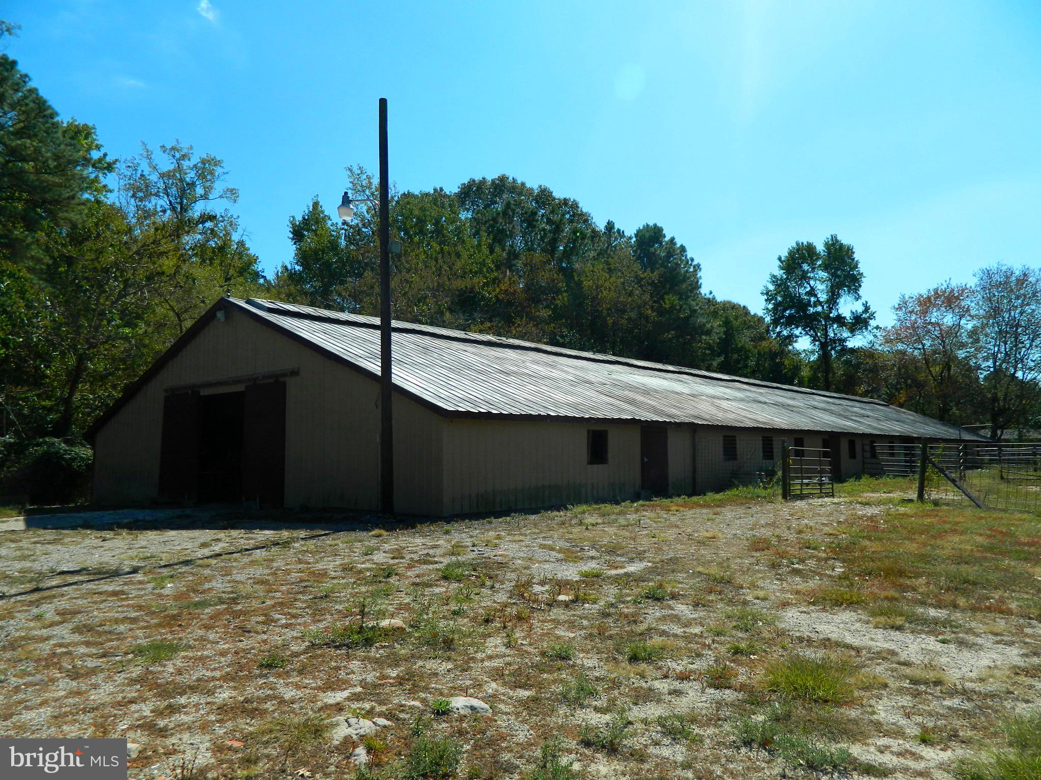 6392 Landing Neck Road Easton, MD 21601 - Photo 5 of 14 Stables