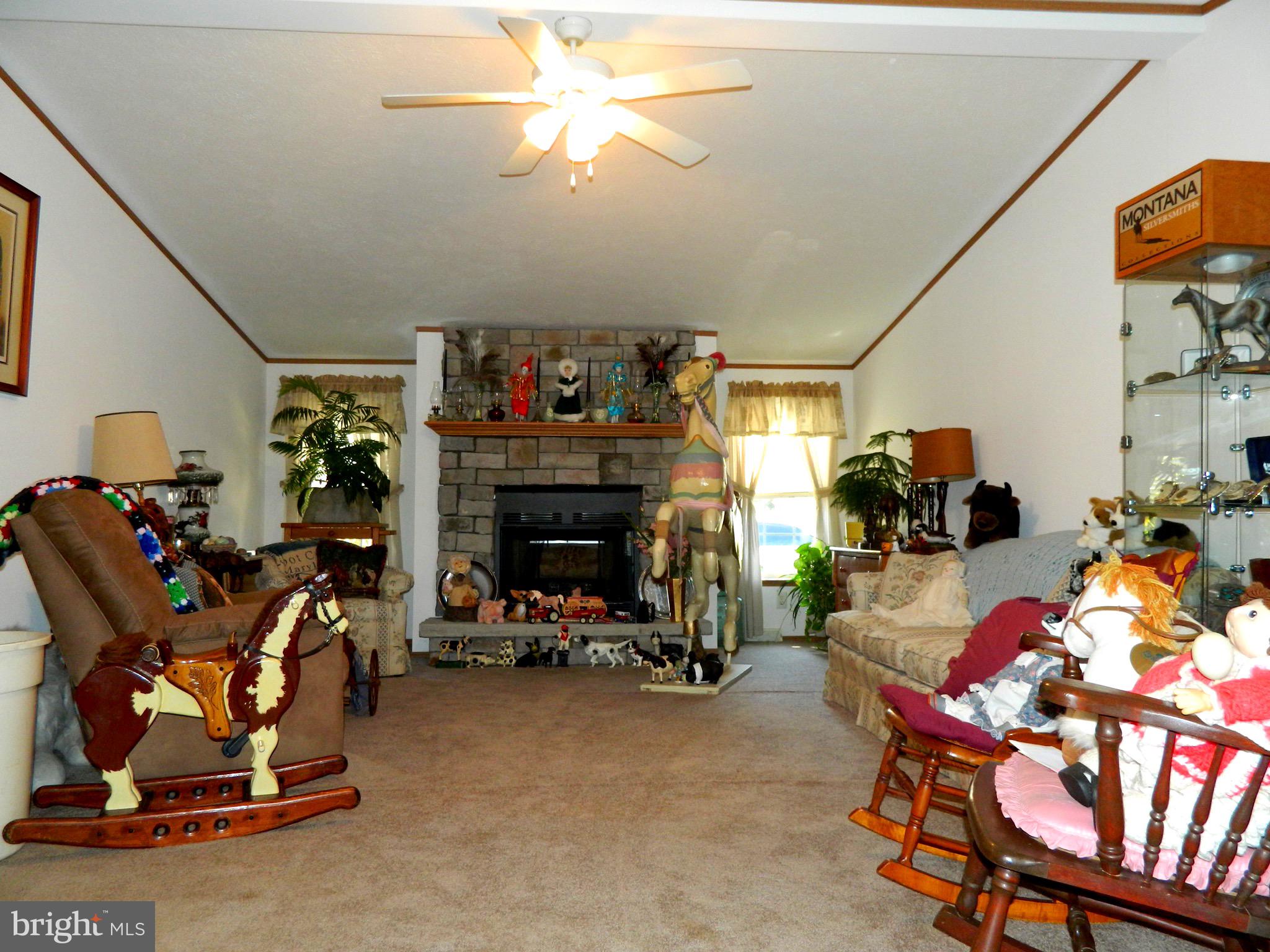6392 Landing Neck Road Easton, MD 21601 - Photo 9 of 14 Family Room
