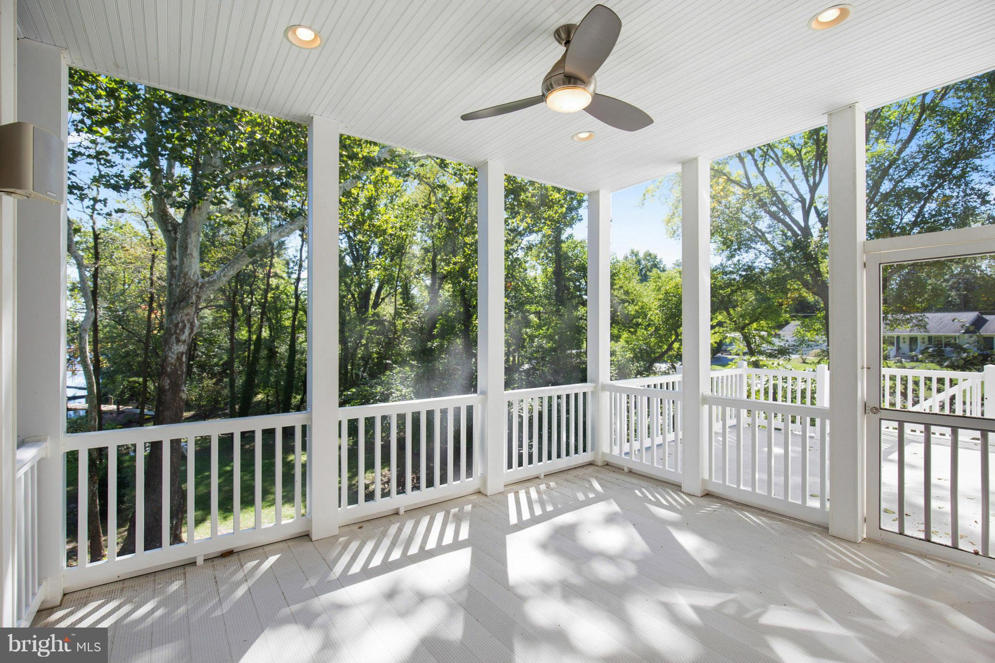 45261 Daniels Road Hollywood, MD 20636 - Photo 11 of 30 Screened porch