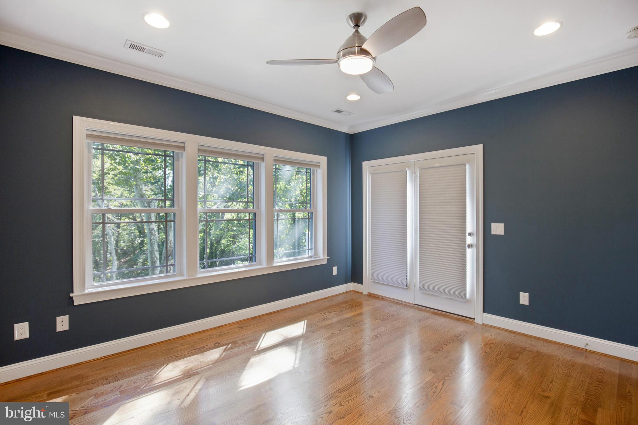 45261 Daniels Road Hollywood, MD 20636 - Photo 15 of 30 Upper level den or living