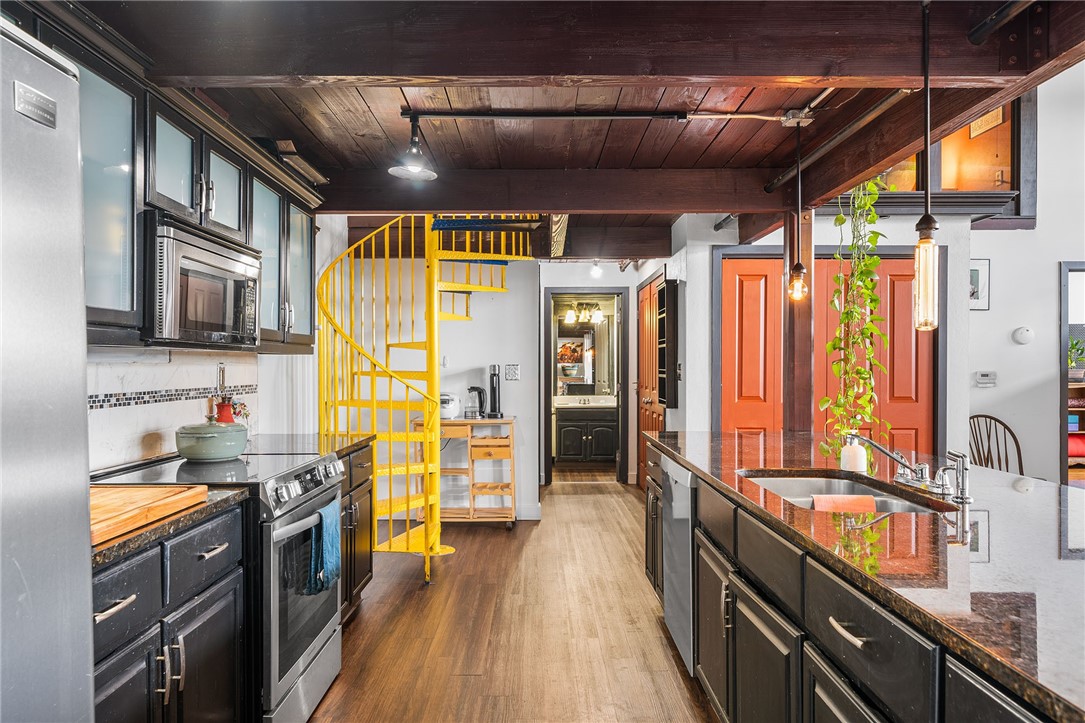 685 Social Street, Unit 308 Woonsocket, RI 02895 - Photo 4 of 27