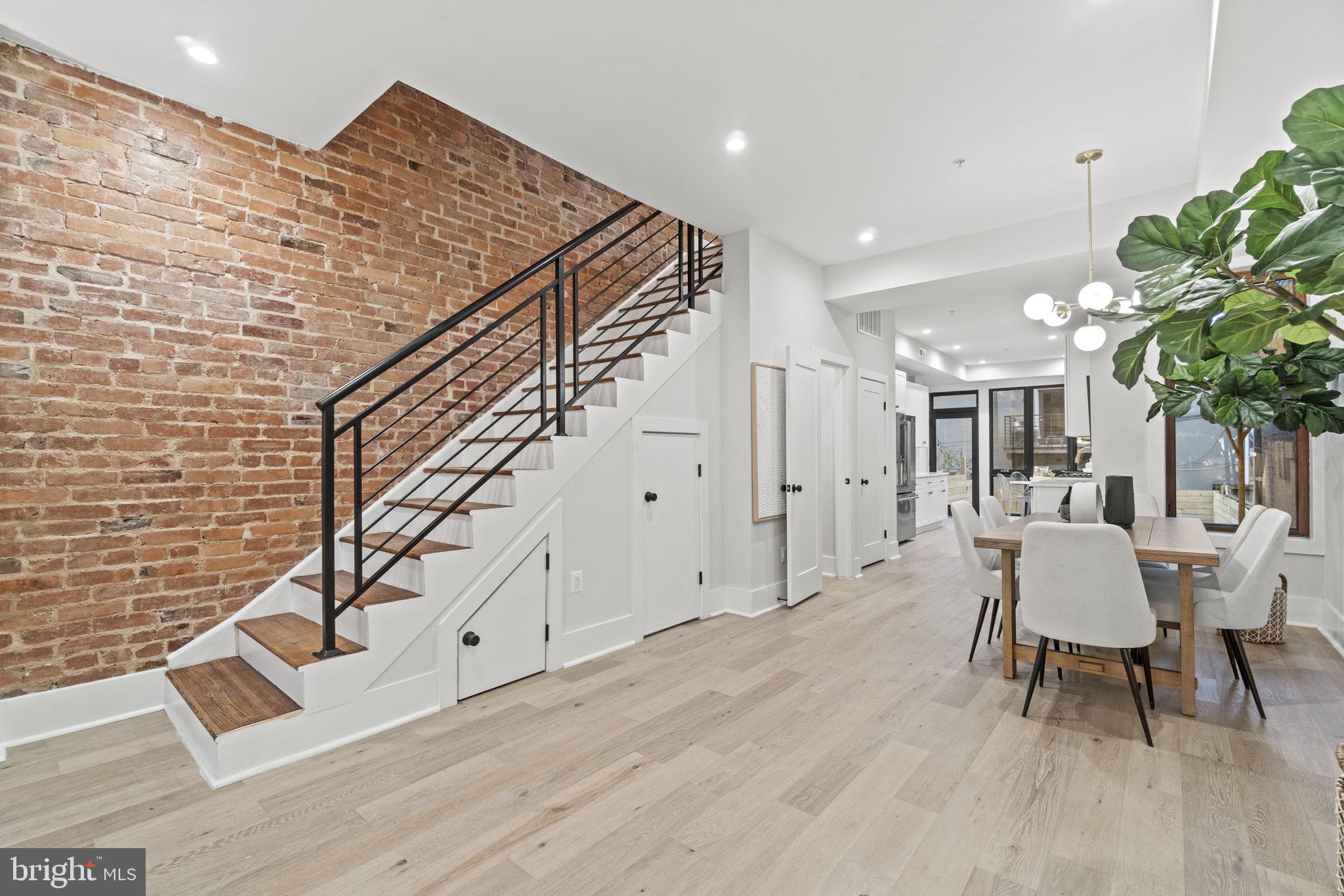 92 R Street Northwest Washington, DC 20001 - Photo 5 of 36