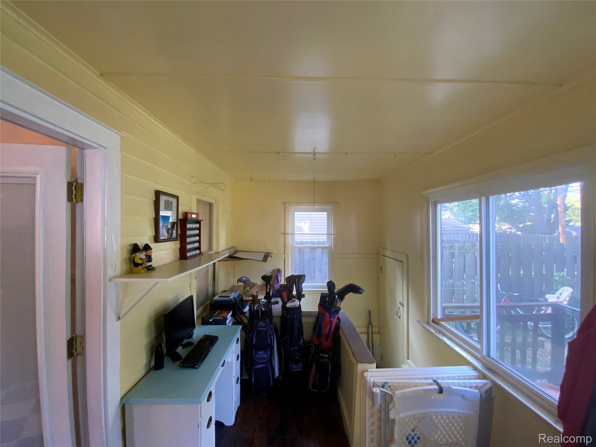 2152 Roslyn Road Grosse Pointe, MI 48236 - Photo 21 of 41 Photo Sep 21, 5 17 40 PM.jpg