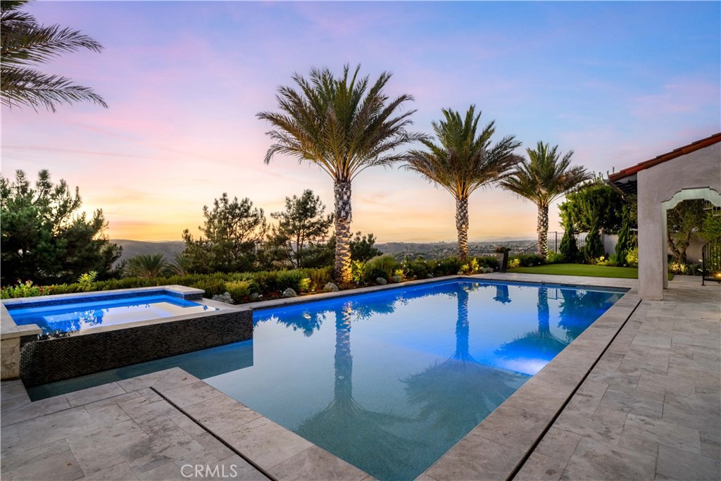 2 Thomas Road Ladera Ranch, CA 92694 - Photo 4 of 69 Sunset in Covenant Hills.