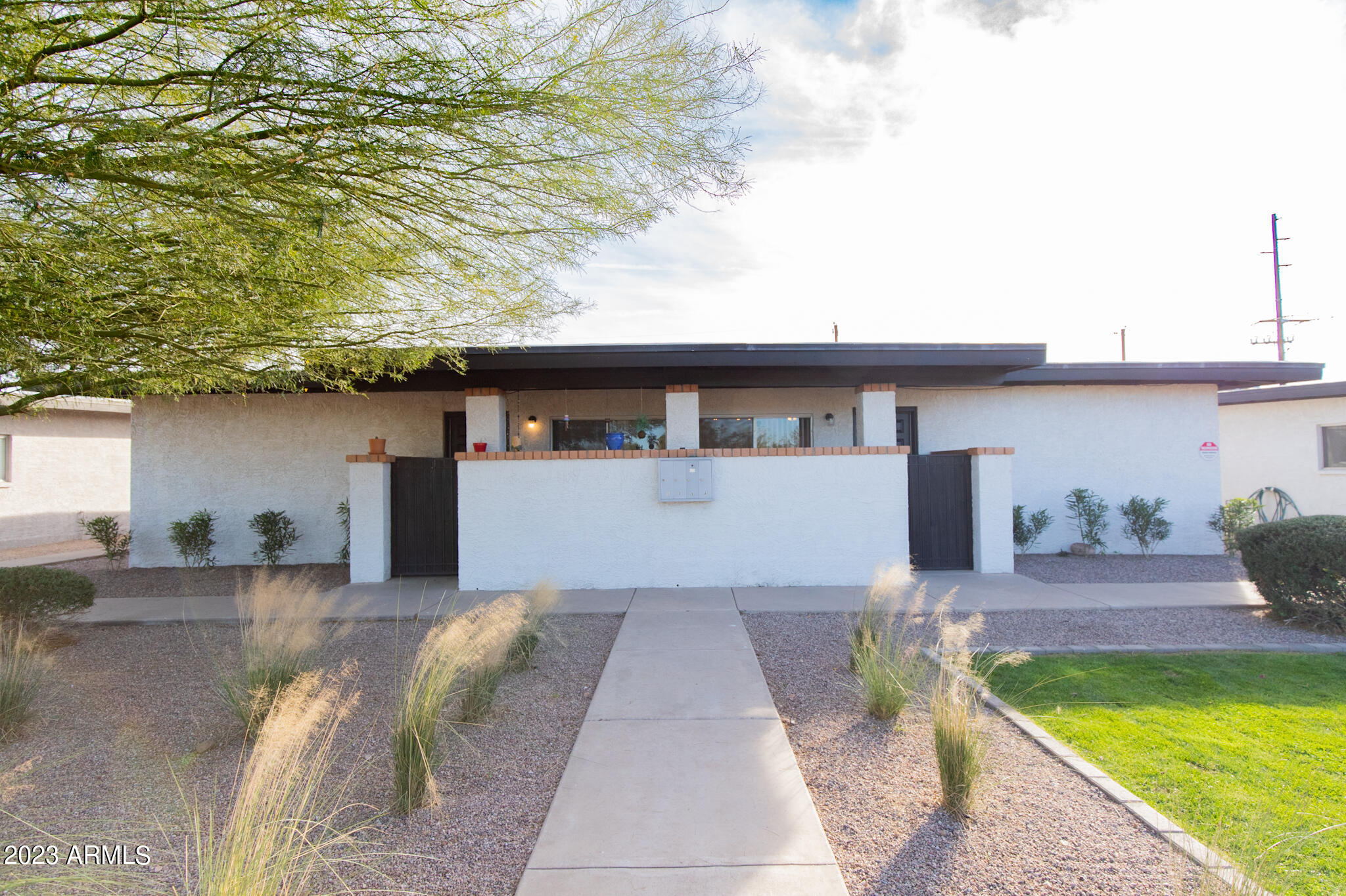 1343 West 3rd Street, Unit 1 Tempe, AZ 85281 - Photo 2 of 20 16