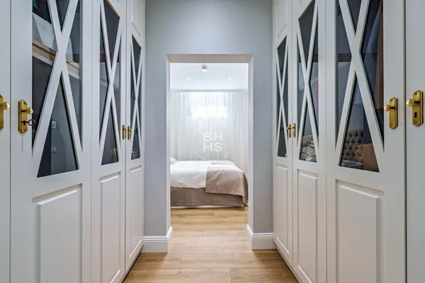 a view of walk in closet