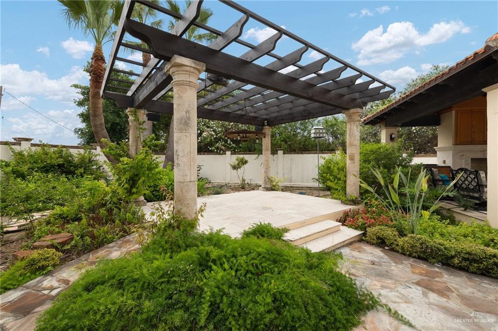 3506 Oak Ridge Lane Mission, TX 78573 - Photo 40 of 45 a view of a backyard