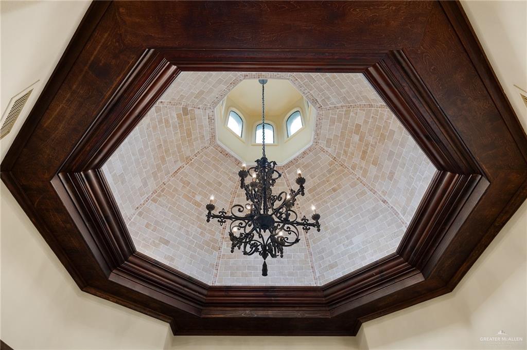 3506 Oak Ridge Lane Mission, TX 78573 - Photo 6 of 45 a view of entryway