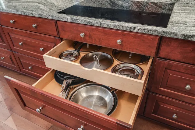 $1,000,000 | 501 North Clinton Street, Unit 903, Chicago, IL 60654